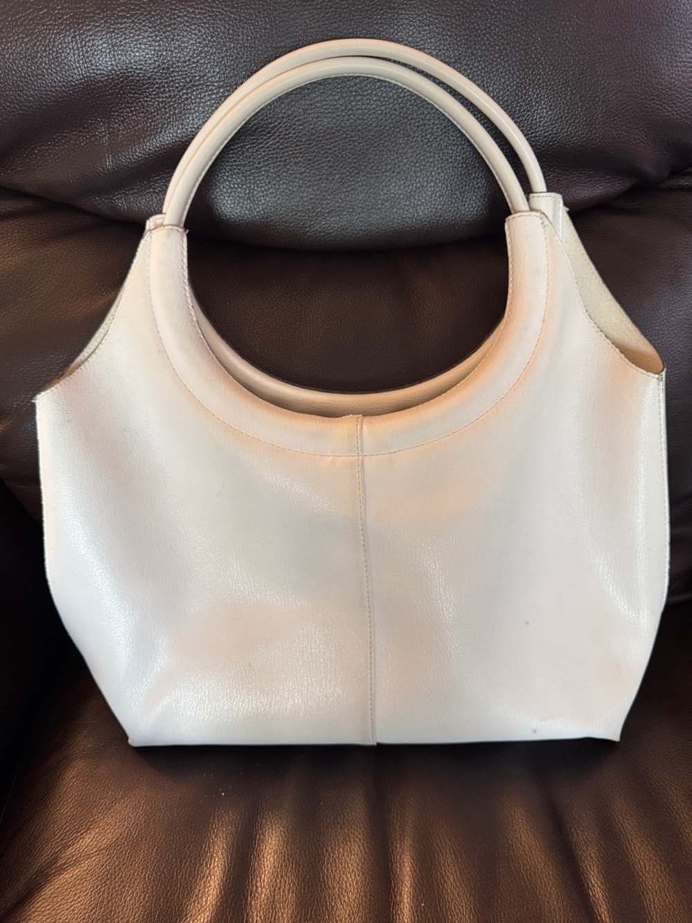 White Vegan Leather Hobo Style Purse Mondani New York handbag